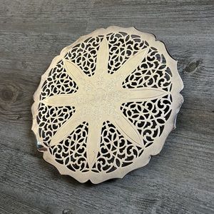 ◼Towle EP 4002 Silver Plate Trivet Riser Engraved Floral Intricate Design